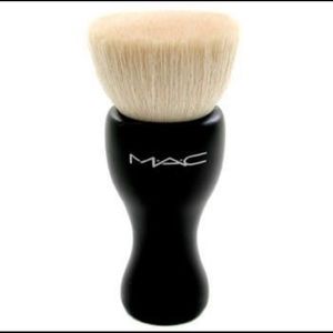 LOOKING FOR THIS MAC 180 KABUKI BRUSH
